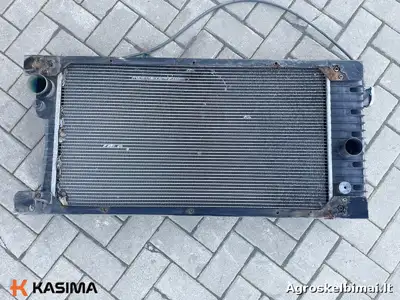 Parduodamas „Perkins“ variklio 1104D-E44TA radiatorius - Statybinė technika