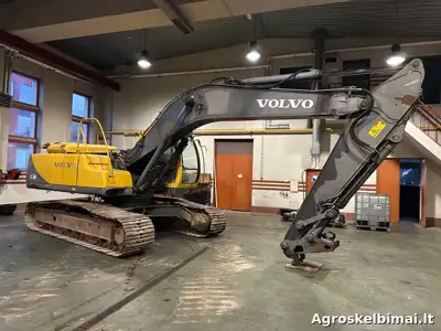 Parduodamas dalimis ekskavatorius Volvo EC240LC (1997m)